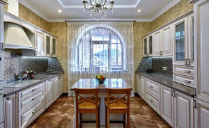 Дом 262м&sup2;, 3-этажный, участок 8 сот.  