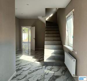 Дом 140м², 2-этажный, участок 3 сот.  