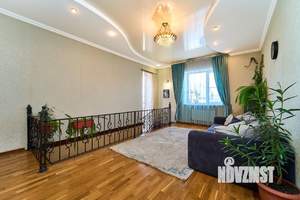 Дом 133м&sup2;, 2-этажный, участок 4 сот.  