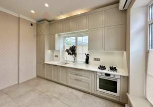 Дом 216м&sup2;, 2-этажный, участок 8 сот.  