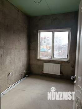 Дом 220м&sup2;, 3-этажный, участок 5 сот.  