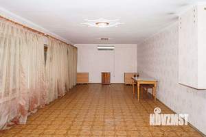 Дом 588м&sup2;, 3-этажный, участок 6 сот.  