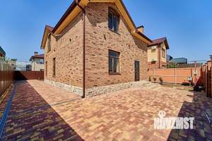 Коттедж 165м², 2-этажный, участок 4 сот.  