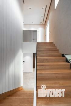 Дом 400м&sup2;, 2-этажный, участок 7 сот.  