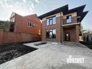 Дом 198м&sup2;, 2-этажный, участок 6 сот.  