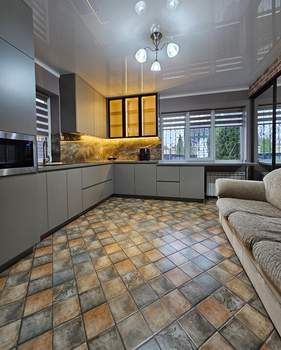 Дом 200м², 2-этажный, участок 6 сот.  