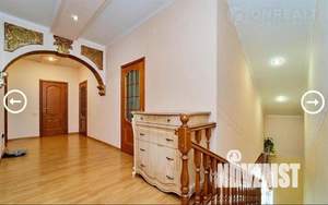 Дом 260м², 2-этажный, участок 10 сот.  