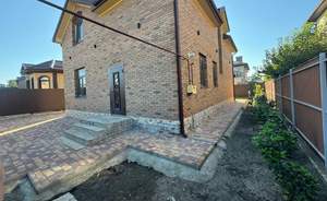 Дом 168м&sup2;, 2-этажный, участок 4 сот.  