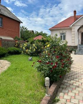 Дом 270м&sup2;, 2-этажный, участок 8 сот.  