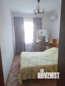 Дом 113м&sup2;, 3-этажный, участок 4 сот.  