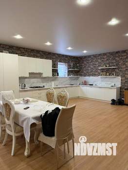 Дом 564м&sup2;, 2-этажный, участок 817 сот.  