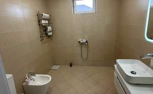 Дом 183м&sup2;, 2-этажный, участок 10 сот.  