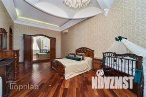 Дом 600м², 3-этажный, участок 6 сот.  