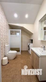 Дом 130м&sup2;, 2-этажный, участок 3 сот.  