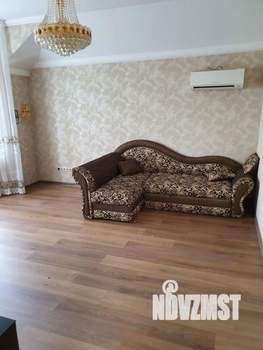 Дом 190м², 2-этажный, участок 5 сот.  