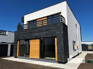 Дом 200м&sup2;, 2-этажный, участок 5 сот.  