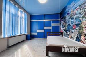 Дом 250м&sup2;, 2-этажный, участок 4 сот.  