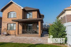 Дом 267м², 2-этажный, участок 7 сот.  