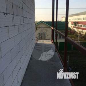 Дом 180м&sup2;, 2-этажный, участок 8 сот.  