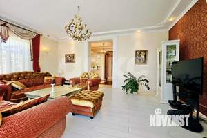 Дом 400м&sup2;, 3-этажный, участок 6 сот.  