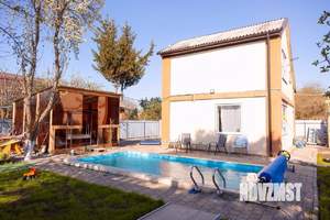 Дом 71м&sup2;, 2-этажный, участок 4 сот.  