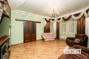 Дом 187м², 2-этажный, участок 4 сот.  