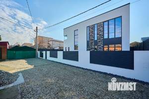 Дом 153м&sup2;, 2-этажный, участок 4 сот.  