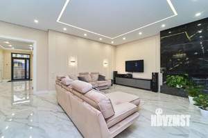 Дом 303м&sup2;, 2-этажный, участок 6 сот.  