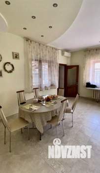 Дом 370м&sup2;, 2-этажный, участок 8 сот.  