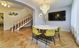 Дом 228м&sup2;, 3-этажный, участок 12 сот.  