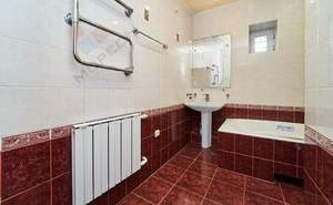 Дом 208м&sup2;, 3-этажный, участок 6 сот.  