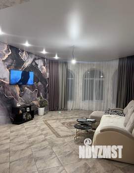 Дом 205м&sup2;, 2-этажный, участок 6 сот.  