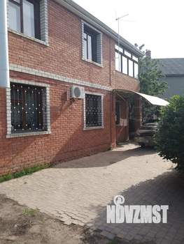 Дом 135м&sup2;, 2-этажный, участок 4 сот.  