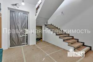 Дом 142м&sup2;, 2-этажный, участок 3 сот.  