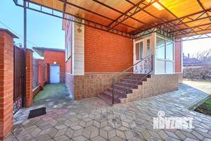 Дом 208м&sup2;, 2-этажный, участок 8 сот.  