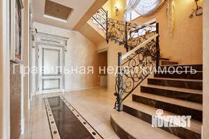 Дом 412м&sup2;, 3-этажный, участок 6 сот.  