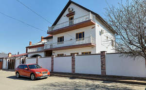 Дом 349м&sup2;, 3-этажный, участок 6 сот.  