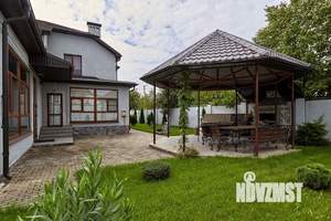 Дом 300м&sup2;, 2-этажный, участок 10 сот.  