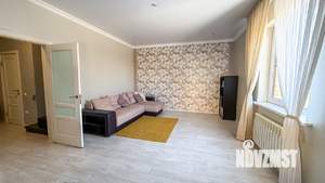 Дом 130м&sup2;, 2-этажный, участок 3 сот.  