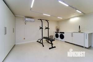 Дом 245м², 2-этажный, участок 4 сот.  