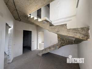 Дом 135м&sup2;, 2-этажный, участок 4 сот.  