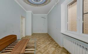 Дом 353м&sup2;, 2-этажный, участок 4 сот.  