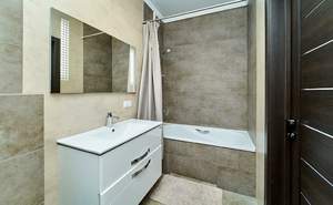 Дом 120м&sup2;, 2-этажный, участок 4 сот.  