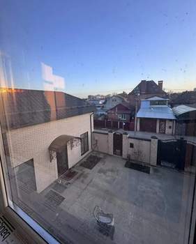 Дом 380м&sup2;, 2-этажный, участок 4 сот.  