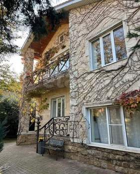 Дом 170м², 2-этажный, участок 8 сот.  