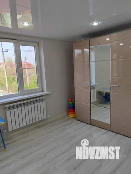 Дом 100м&sup2;, 2-этажный, участок 4 сот.  