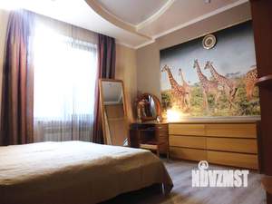 Дом 280м², 2-этажный, участок 10 сот.  