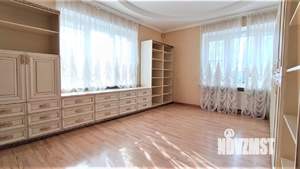 Дом 491м², 3-этажный, участок 12 сот.  