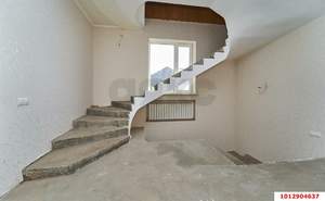 Дом 384м&sup2;, 3-этажный, участок 4 сот.  