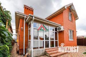 Дом 187м&sup2;, 2-этажный, участок 4 сот.  